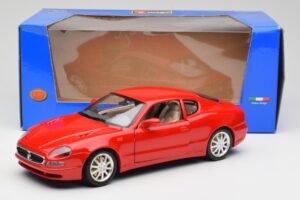 Maserati 3200 GT Rosso Mondiale Bburago 1:18 3341-M1 Metall — Bild 8 von 8