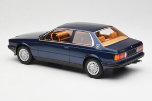 Maserati Biturbo Coupe Dunkelblau Metallic Minichamps 1:18 107123500 Metall — Bild 5 von 6
