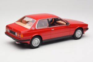 Maserati BiTurbo Coupe Rosso Corsa Minichamps 1:18 107123501 Resin — Bild 2 von 6