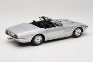 Maserati Ghibli Spyder Silber Minichamps 1:18 100122330 Metall — Bild 3 von 7