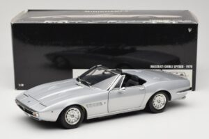 Maserati Ghibli Spyder Silber Minichamps 1:18 100122330 Metall — Bild 7 von 7