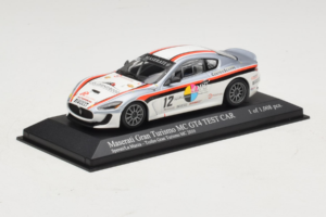 Maserati GranTurismo MC GT4 #12 Sperati / La Mazza Maserati MC 2010 Minichamps 1:43 400101212 Metall — Bild 2 von 5