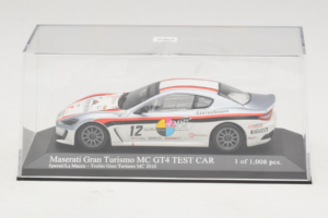 Maserati GranTurismo MC GT4 #12 Sperati / La Mazza Maserati MC 2010 Minichamps 1:43 400101212 Metall — Bild 4 von 5