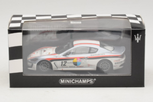 Maserati GranTurismo MC GT4 #12 Sperati / La Mazza Maserati MC 2010 Minichamps 1:43 400101212 Metall — Bild 5 von 5