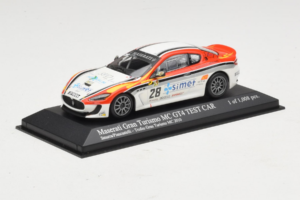 Maserati GranTurismo MC GT4 #28 Smurra / Piancastelli Maserati MC 2010 Minichamps 1:43 400101228 Metall — Bild 2 von 5