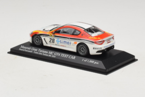 Maserati GranTurismo MC GT4 #28 Smurra / Piancastelli Maserati MC 2010 Minichamps 1:43 400101228 Metall — Bild 3 von 5