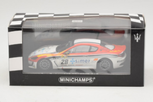 Maserati GranTurismo MC GT4 #28 Smurra / Piancastelli Maserati MC 2010 Minichamps 1:43 400101228 Metall — Bild 5 von 5