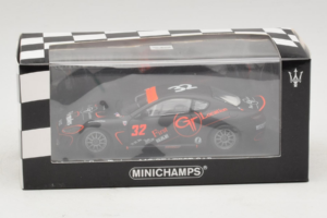 Maserati GranTurismo MC GT4 #32 J. Sicart Maserati MC 2010 Minichamps 1:43 400101232 Metall — Bild 5 von 5