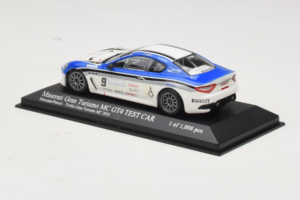 Maserati GranTurismo MC GT4 #9 Moncada / Petrini Maserati MC 2010 Minichamps 1:43 400101209 Metall — Bild 3 von 5