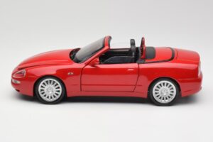 Maserati GT Spyder Rot Bburago 1:18 34097 Metall — Bild 4 von 8