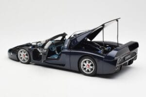 Maserati MC12 Road Car Blau Metallic AUTOart 1:18 75802 Metall — Bild 5 von 8