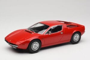 Maserati Merak Rot Minichamps 1:18 107123761 Resin