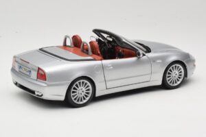 Maserati Spyder Silber Maisto 1:18 31667 Metall — Bild 3 von 8