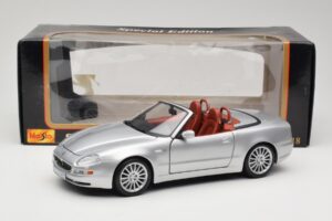 Maserati Spyder Silber Maisto 1:18 31667 Metall — Bild 8 von 8