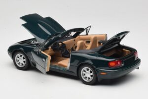Mazda MX-5 NA Emerald Green Gate 1:18 01017 Metall — Bild 5 von 8
