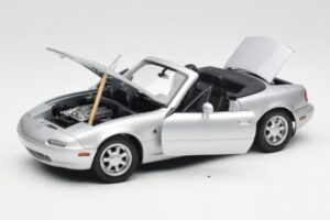 Mazda MX-5 Miata NA Highlight Silber Gate 1:18 1015 Metall — Bild 2 von 8