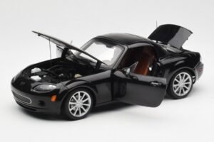 Mazda MX-5 NC Roadster Retractable Hardtop US Spec Schwarz AUTOart 1:18 75971 Metall — Bild 4 von 10
