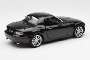 Mazda MX-5 NC Roadster Retractable Hardtop US Spec Schwarz AUTOart 1:18 75971 Metall — Bild 5 von 10