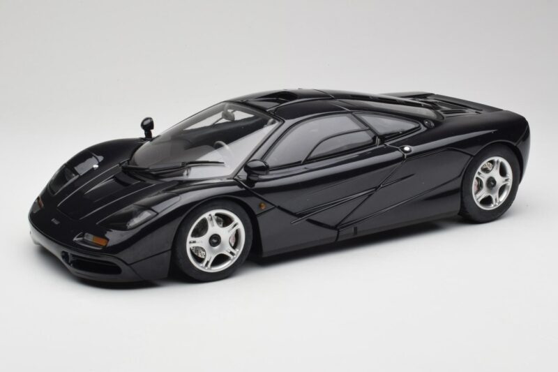 McLaren F1 Blue Metallic Minichamps 1:12 530133130 Metall
