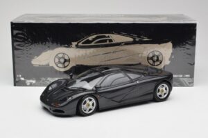 McLaren F1 Carbon Schwarz Metallic Minichamps 1:18 530133420 Metall — Bild 8 von 8