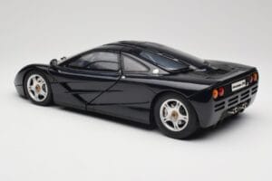 McLaren F1 Dark Blue Metallic Minichamps 1:12 530133128 Metall — Bild 8 von 9