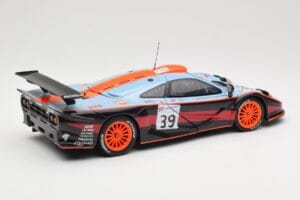 McLaren F1 GTR #39 Gulf R. Bellm / A. Gilbert / M. Sekiya 24 Hours of Le Mans 1997 UT Models 1:18 39725 Metall — Bild 3 von 8