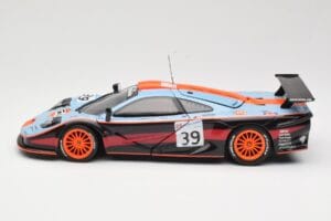 McLaren F1 GTR #39 Gulf R. Bellm / A. Gilbert / M. Sekiya 24 Hours of Le Mans 1997 UT Models 1:18 39725 Metall — Bild 4 von 8