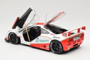 McLaren F1 GTR GT1 #30 West Competition J. Nielsen 1996 UT Models 1:18 39624 Metall — Bild 5 von 8