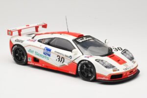 McLaren F1 GTR GT1 #30 West Competition J. Nielsen 1996 UT Models 1:18 39624 Metall — Bild 6 von 8