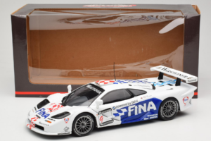 McLaren F1 GTR #9 P. Kox / R. Ravaglia FIA GT Championship 1997 UT Models 1:18 39711 Metall — Bild 8 von 8