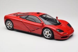 McLaren F1 Rot Minichamps 1:12 530133125 Metall — Bild 7 von 9