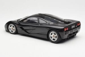 McLaren F1 Road Car Schwarz AUTOart 1:18 76002 Metall — Bild 7 von 8