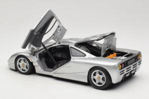 McLaren F1 Silber UT Models 1:18 530133180-R1 Metall — Bild 5 von 8