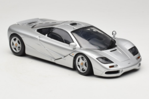 McLaren F1 Silber UT Models 1:18 530133180-R1 Metall — Bild 6 von 8