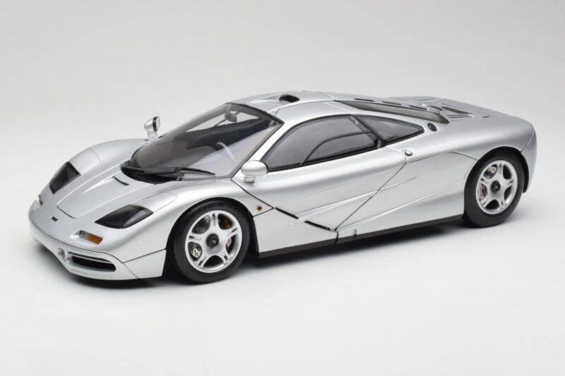McLaren F1 Silber Minichamps 1:12 530133129 Metall