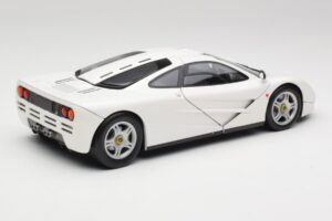 McLaren F1 Weiß Minichamps 1:18 530133424 Metall — Bild 3 von 8