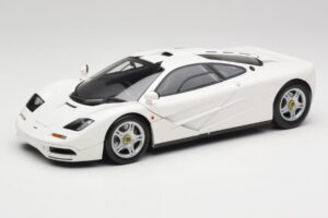 McLaren F1 Weiß Minichamps 1:18 530133424 Metall
