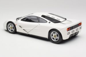 McLaren F1 Weiß Minichamps 1:18 530133424 Metall — Bild 7 von 8