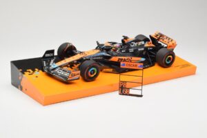 McLaren MCL60 #81 O. Piastri Australian GP 2023 Minichamps 1:18 533231881 Metall — Bild 2 von 5
