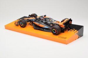 McLaren MCL60 #81 O. Piastri Australian GP 2023 Minichamps 1:18 533231881 Metall — Bild 4 von 5