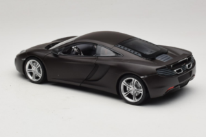 McLaren MP4-12C Matt Black Minichamps 1:18 110133021 Metall — Bild 7 von 8