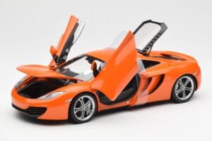 McLaren MP4-12C Orange AUTOart 1:18 76006 Metall — Bild 2 von 8