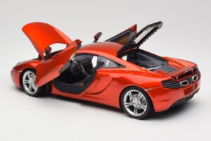 McLaren MP4-12C Orange Metallic Minichamps 1:18 110133020 Metall — Bild 5 von 8