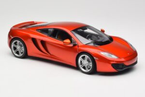 McLaren MP4-12C Orange Metallic Minichamps 1:18 110133020 Metall — Bild 6 von 8