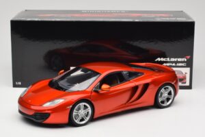 McLaren MP4-12C Orange Metallic Minichamps 1:18 110133020 Metall — Bild 8 von 8