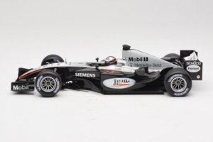 McLaren MP4-19 Mercedes J.P. Montoya Test Car 2005 Minichamps 1:18 533051880 Metall — Bild 3 von 7