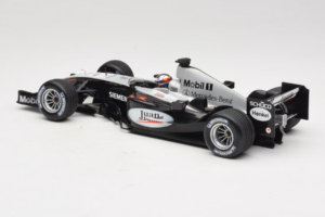 McLaren MP4-19 Mercedes J.P. Montoya Test Car 2005 Minichamps 1:18 533051880 Metall — Bild 5 von 7