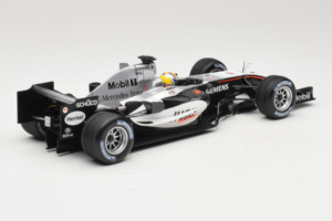 McLaren MP4-20 Mercedes #10 J.P. Montoya F1 2005 Minichamps 1:18 B66962338 Metall — Bild 2 von 6