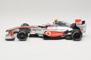 McLaren MP4-24 Mercedes #2 H. Kovalainen F1 2009 Dealer Edition Minichamps 1:18 B66960041 Metall — Bild 3 von 7