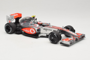 McLaren MP4-24 Mercedes #2 H. Kovalainen F1 2009 Dealer Edition Minichamps 1:18 B66960041 Metall — Bild 4 von 7